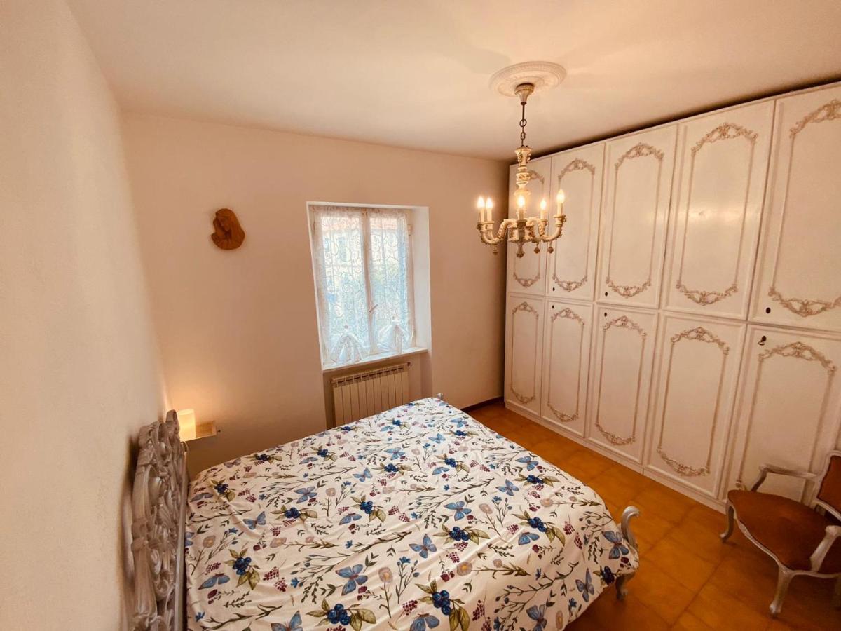 Casa Mariuccia A Due Passi Dal Mare Finale Ligure Exterior foto