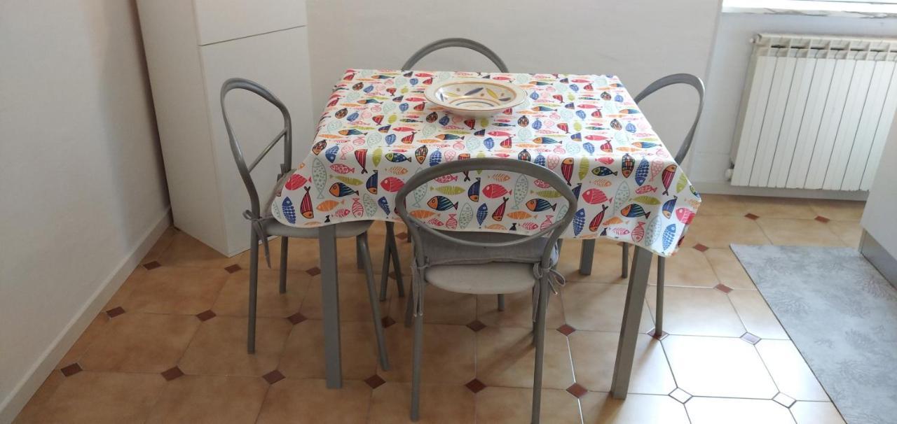 Casa Mariuccia A Due Passi Dal Mare Finale Ligure Exterior foto