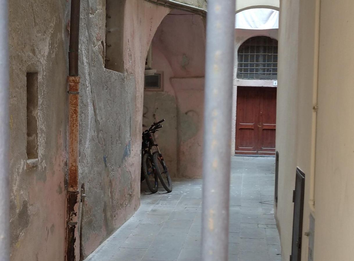 Casa Mariuccia A Due Passi Dal Mare Finale Ligure Exterior foto